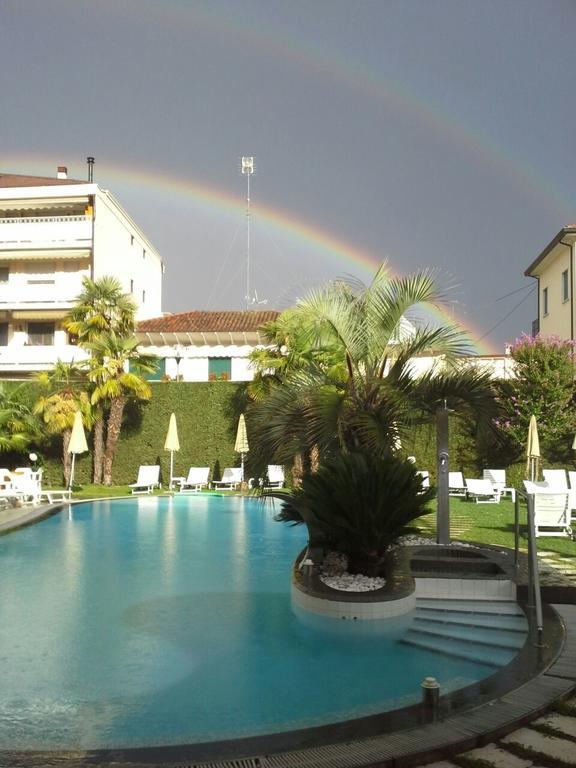 Hotel Terme Salus Abano Terme Exteriör bild